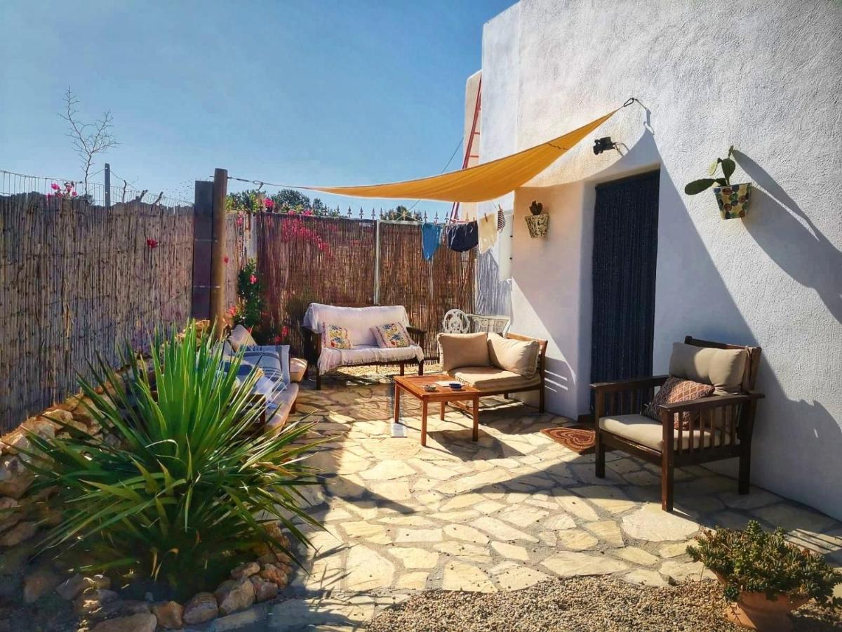 Cortijo La Ciclona Apartment Fernan Perez Екстериор снимка